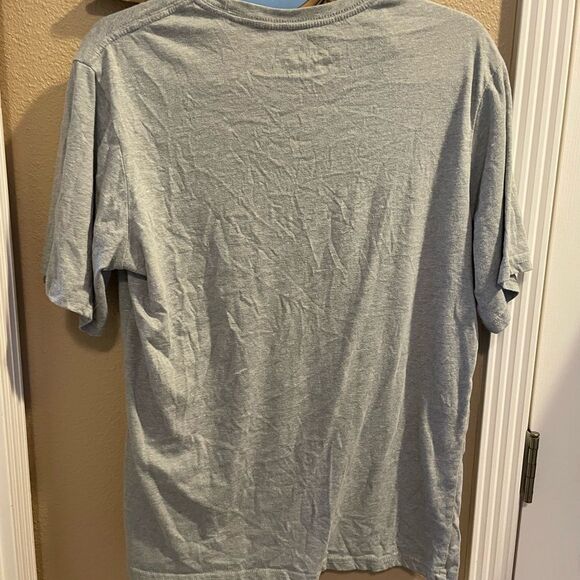 Home Alone Men’s Medium Shirt - Picture 6 of 10